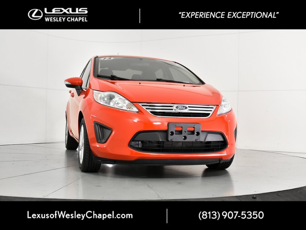 2013 Ford Fiesta SE's photo