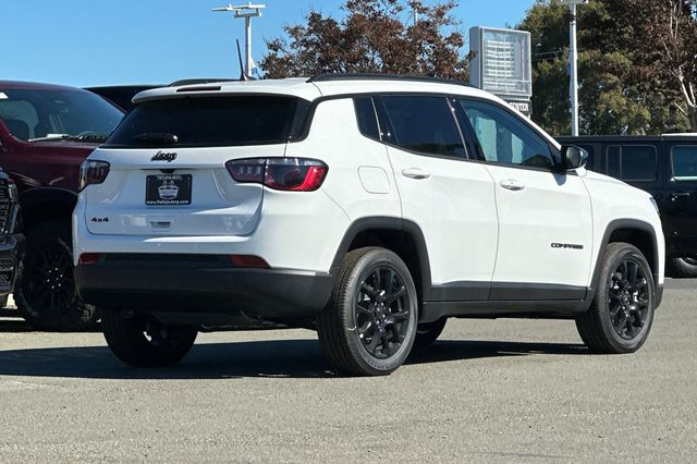2026 Jeep Compass Latitude Altitude photo 4