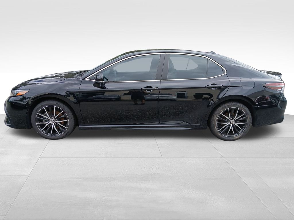 2024 Toyota Camry SE photo 2