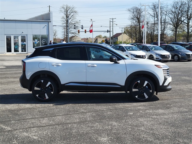 2025 Nissan Kicks SR photo 3