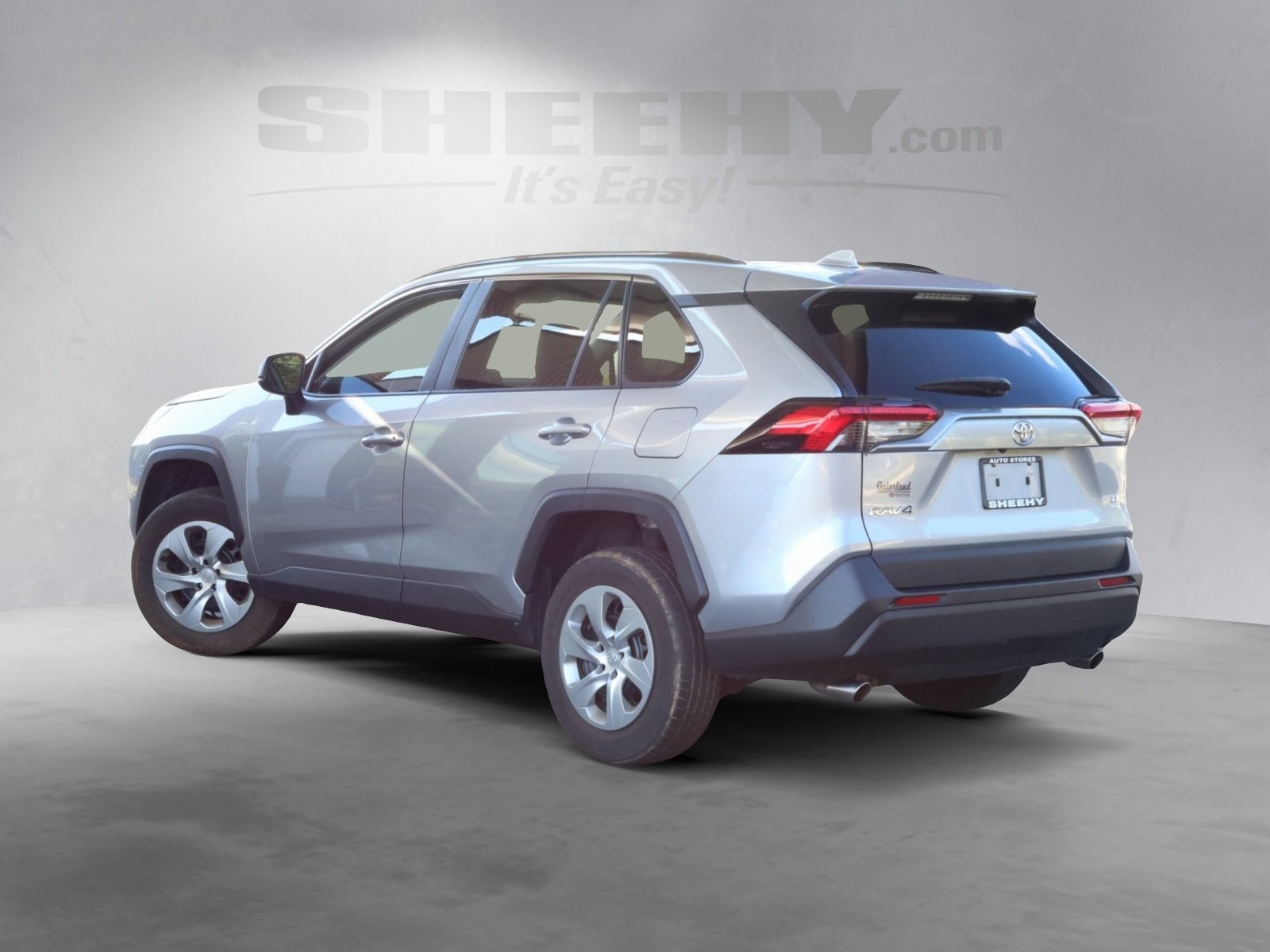2020 Toyota RAV4 LE photo 8