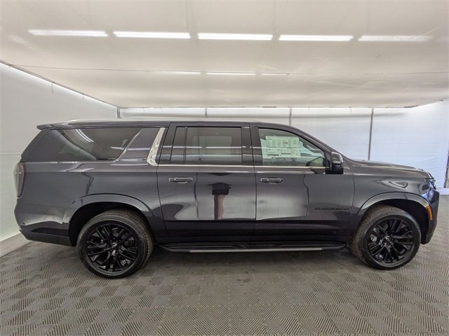 2025 Chevrolet Suburban Premier photo 7