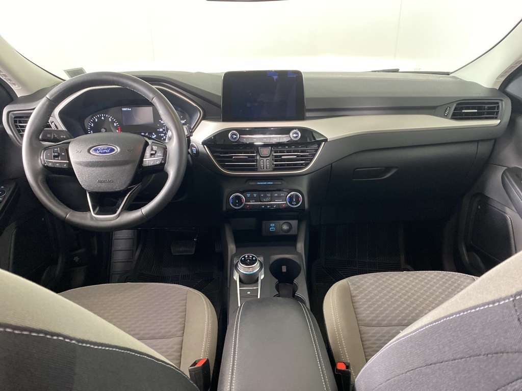 2022 Ford Escape SE photo 2