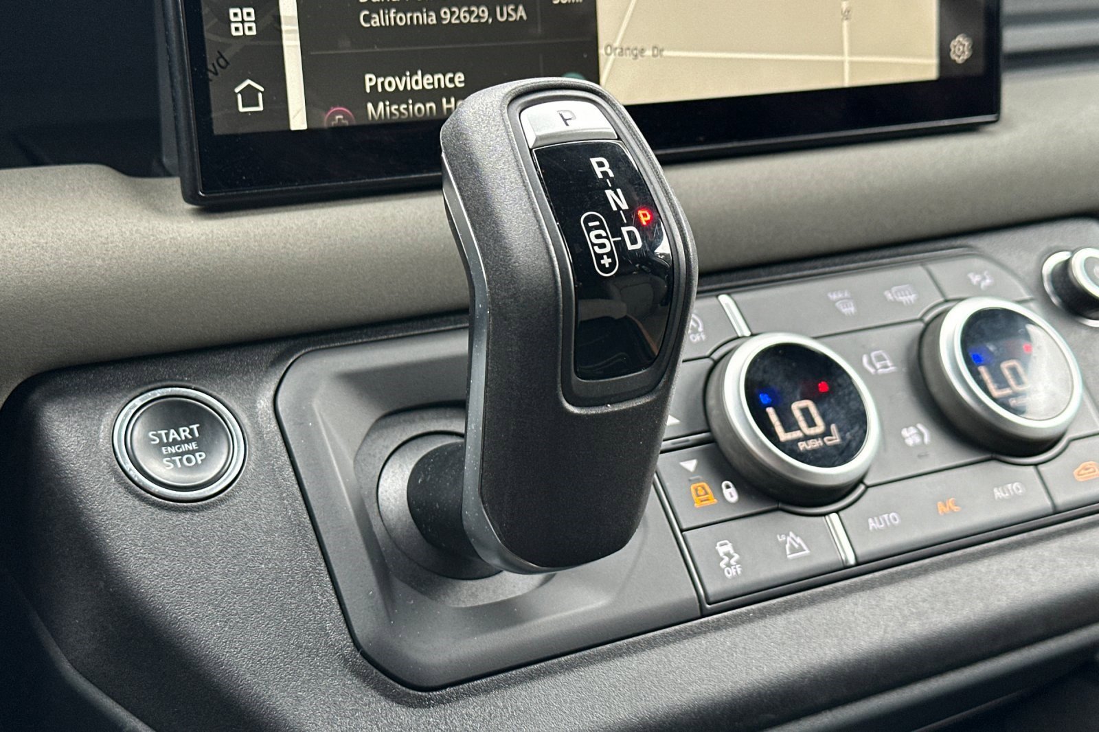 2023 Land Rover Defender 110 X photo 21