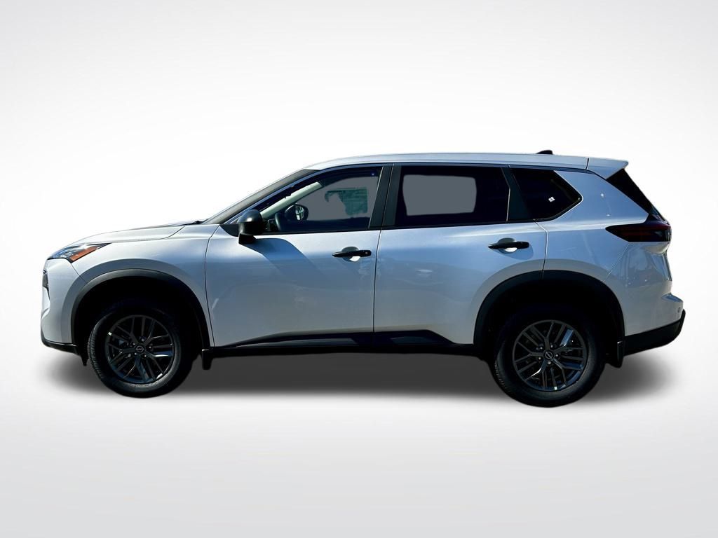 2025 Nissan Rogue S photo 4