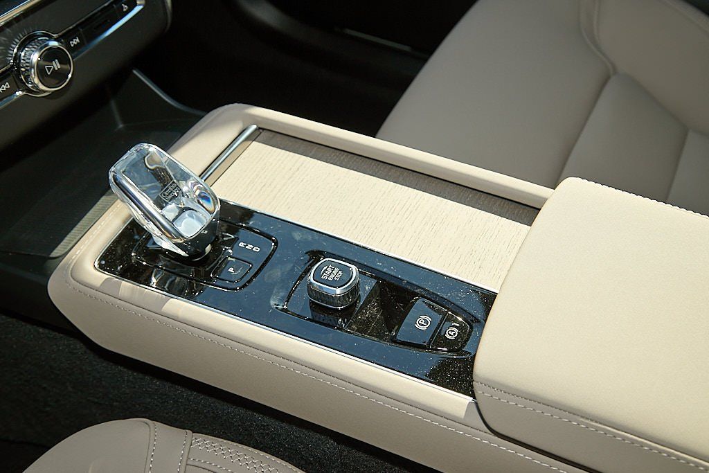 2026 VOLVO XC90 - Image 16