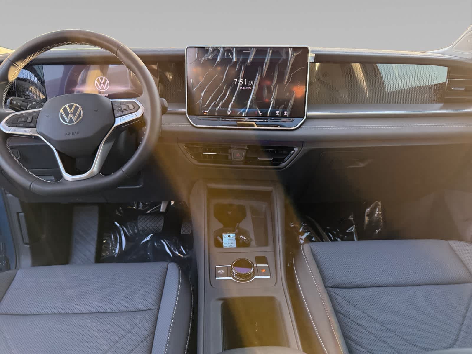 2025 Volkswagen Tiguan SE photo 10
