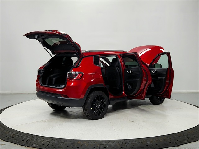 2025 Jeep Compass Latitude photo 14