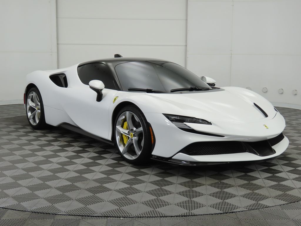 2023 Ferrari SF90 Stradale Base photo 3