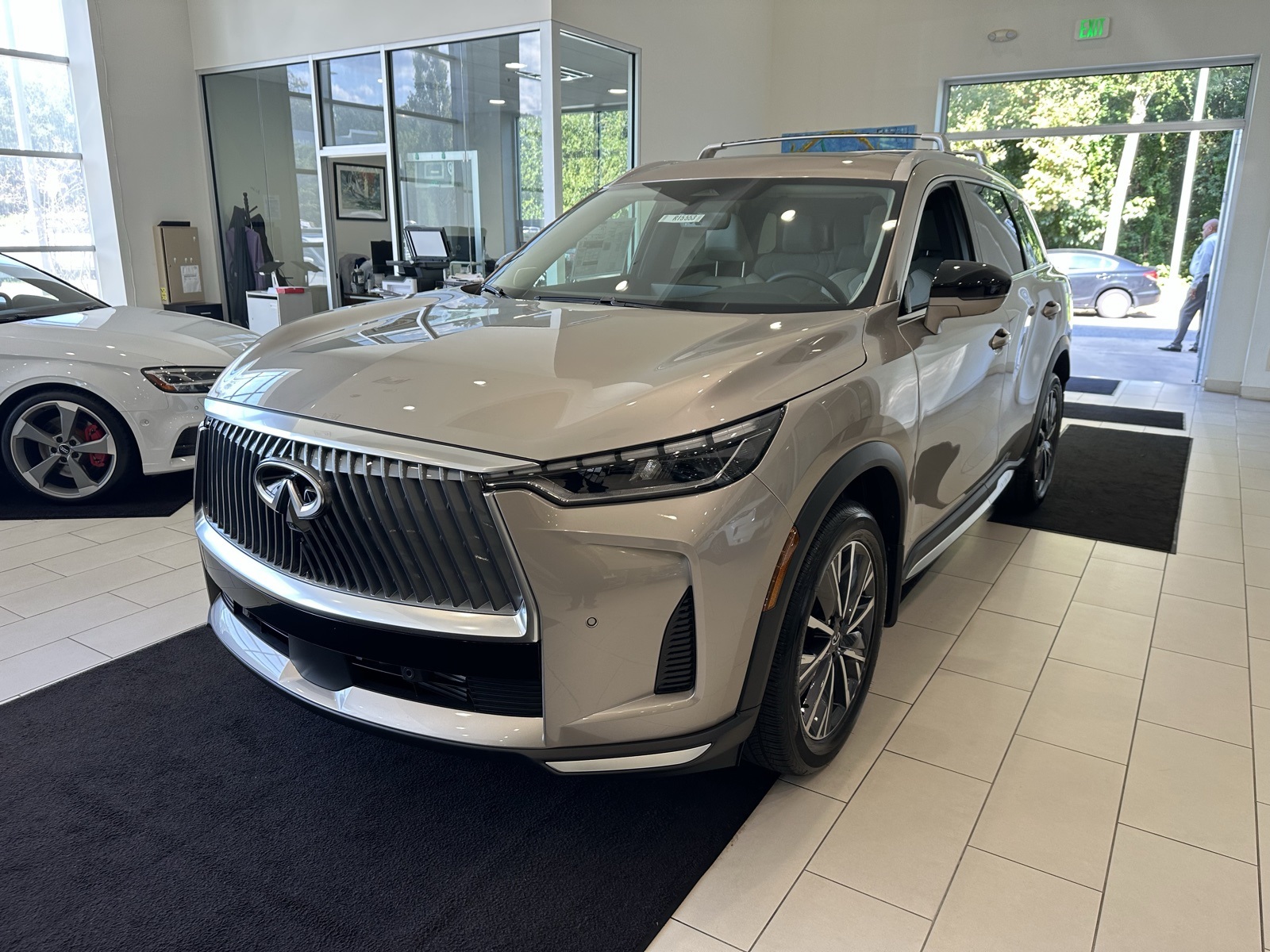 2026 Infiniti QX60 Luxe photo 3