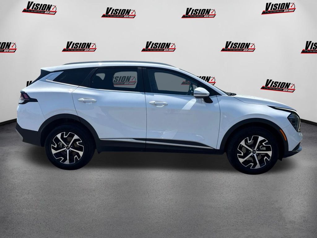 2024 Kia Sportage EX photo 4