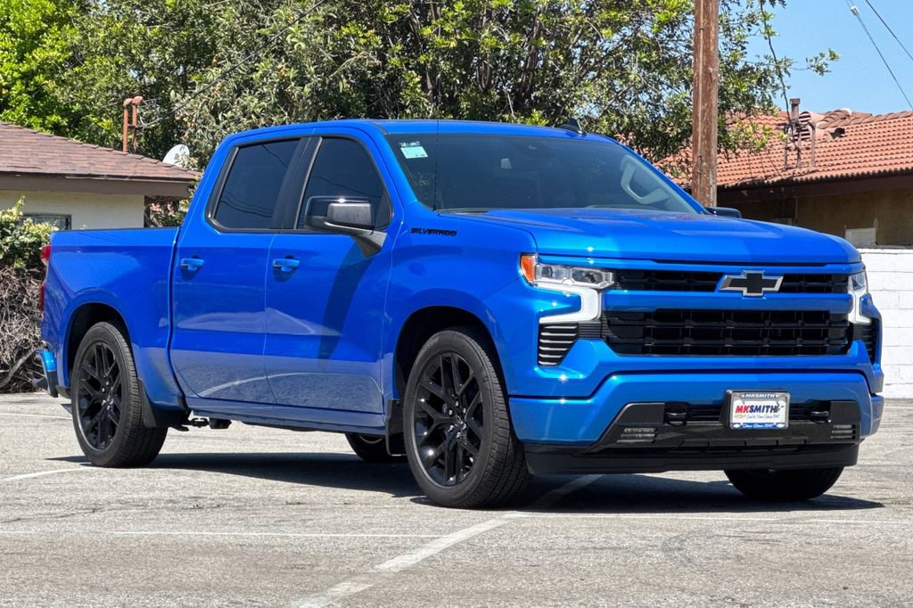 2025 Chevrolet Silverado 1500 RST photo 2
