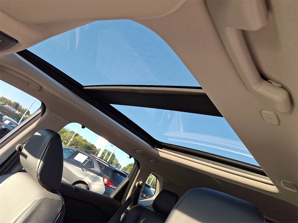 2023 Nissan Rogue SV photo 15