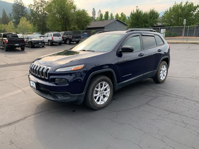 2016 Jeep Cherokee Sport photo 5