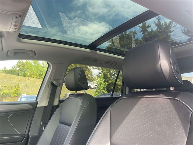 2024 Volkswagen Tiguan SE Wolfsburg Edition photo 17