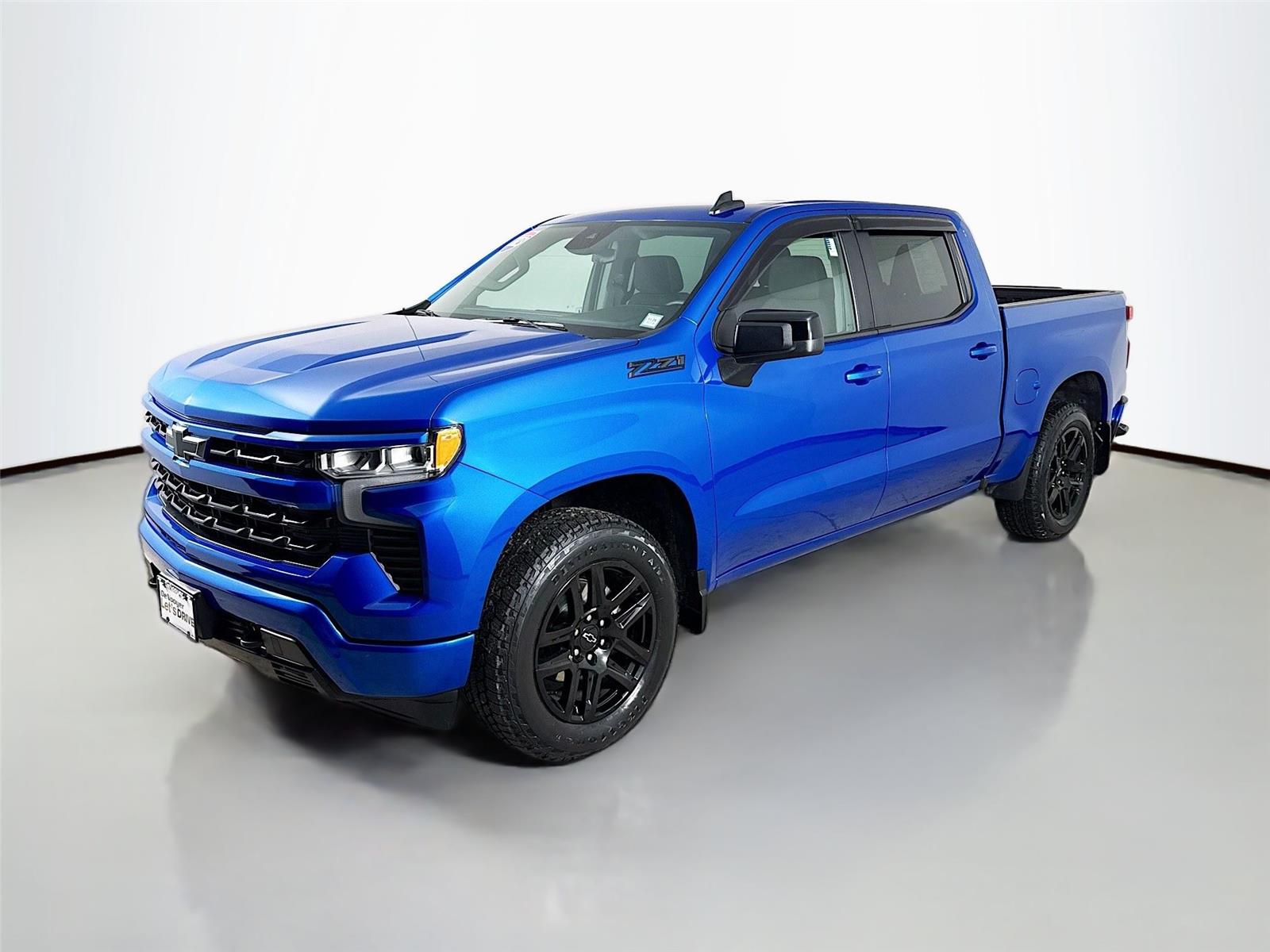 2023 Chevrolet Silverado 1500 RST photo 2
