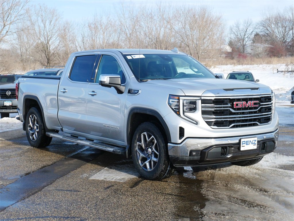 2022 GMC Sierra 1500 SLT's photo
