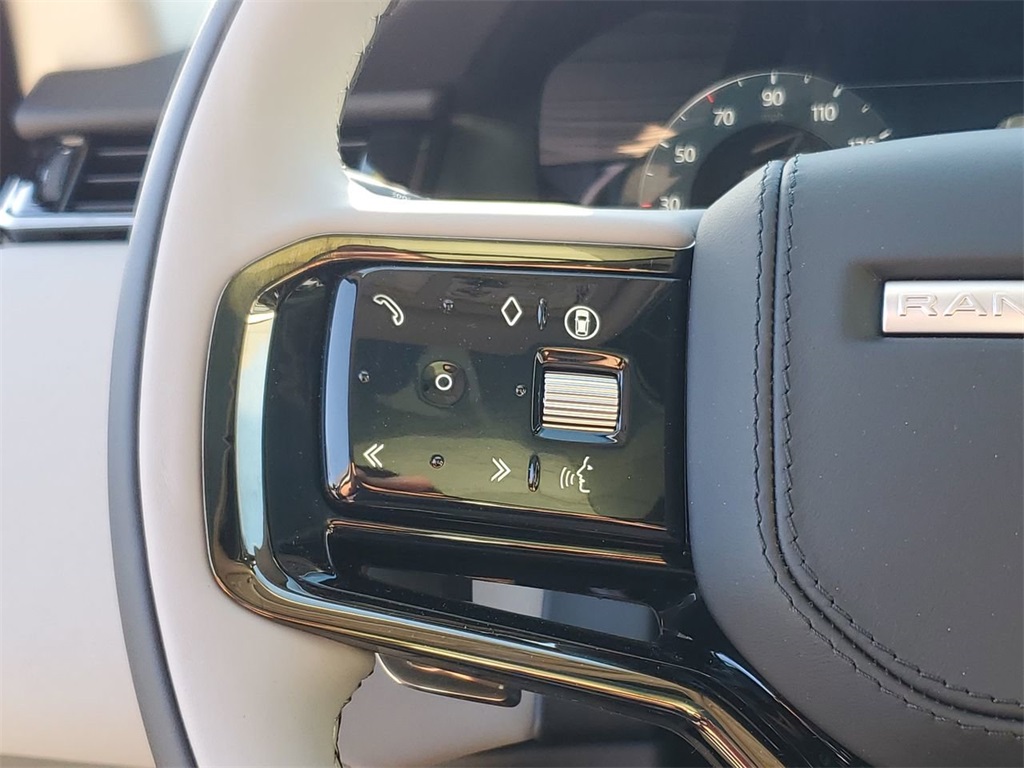 2025 Land Rover Range Rover Velar S photo 4
