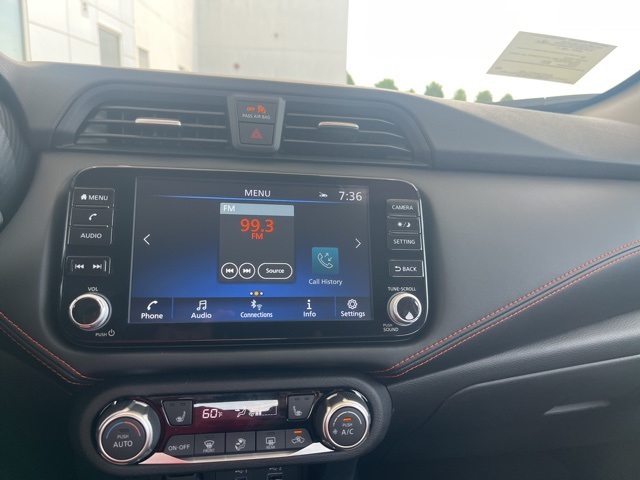 2025 Nissan Versa 1.6 SR photo 16