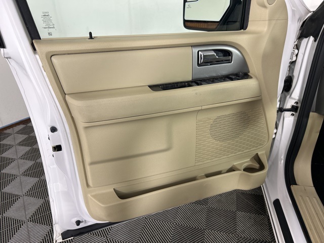 2016 Ford Expedition Limited photo 10