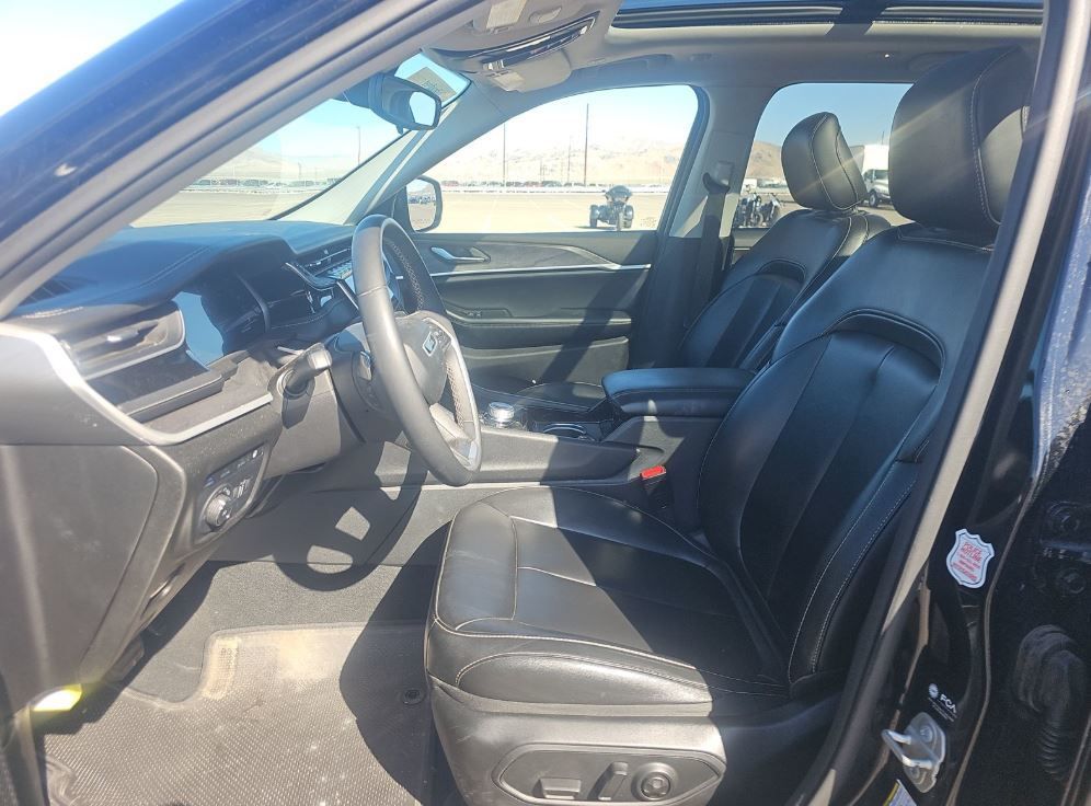2023 Jeep Cherokee Base photo 5