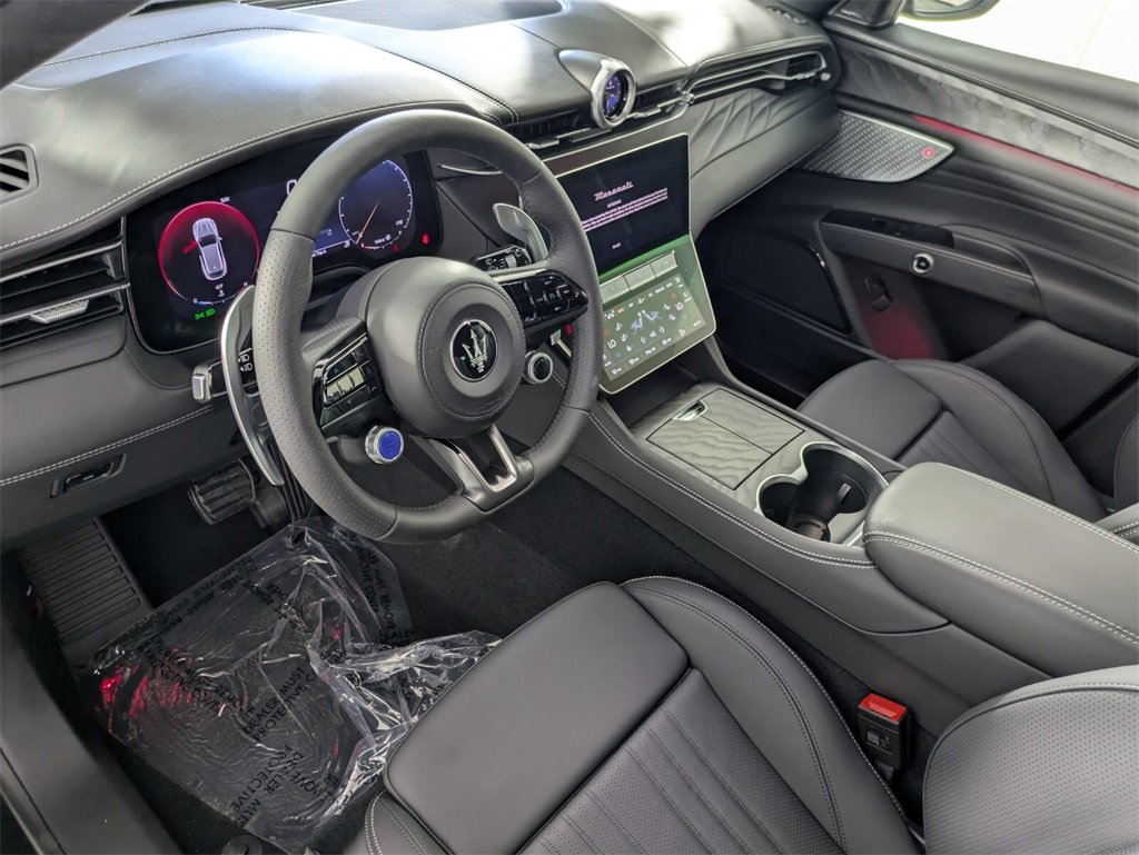 2025 Maserati Grecale photo 4