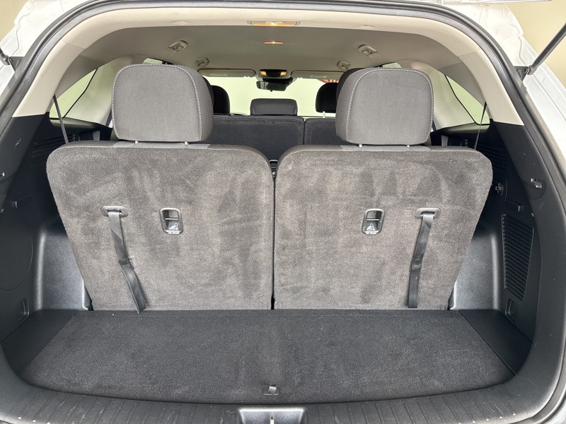 2022 Kia Sorento LX photo 9