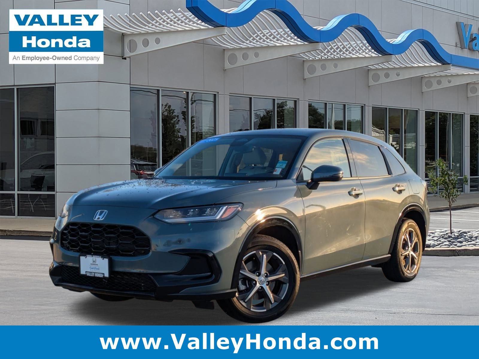 2025 Honda HR-V EX-L's photo