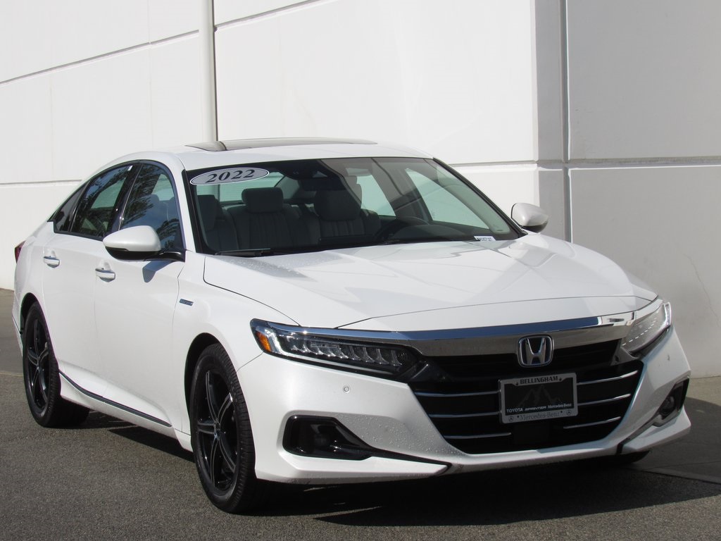 2022 Honda Accord Hybrid Touring photo 2