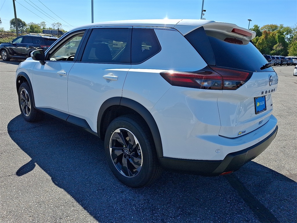 2026 Nissan Rogue SV photo 2