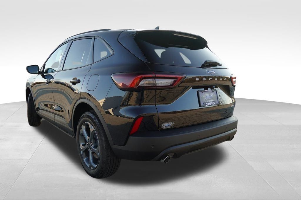 2025 Ford Escape ST-Line photo 5