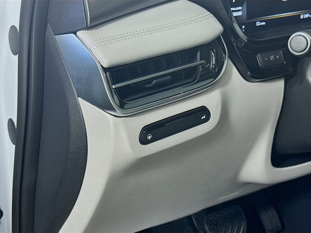 2026 Infiniti QX60 Luxe photo 10