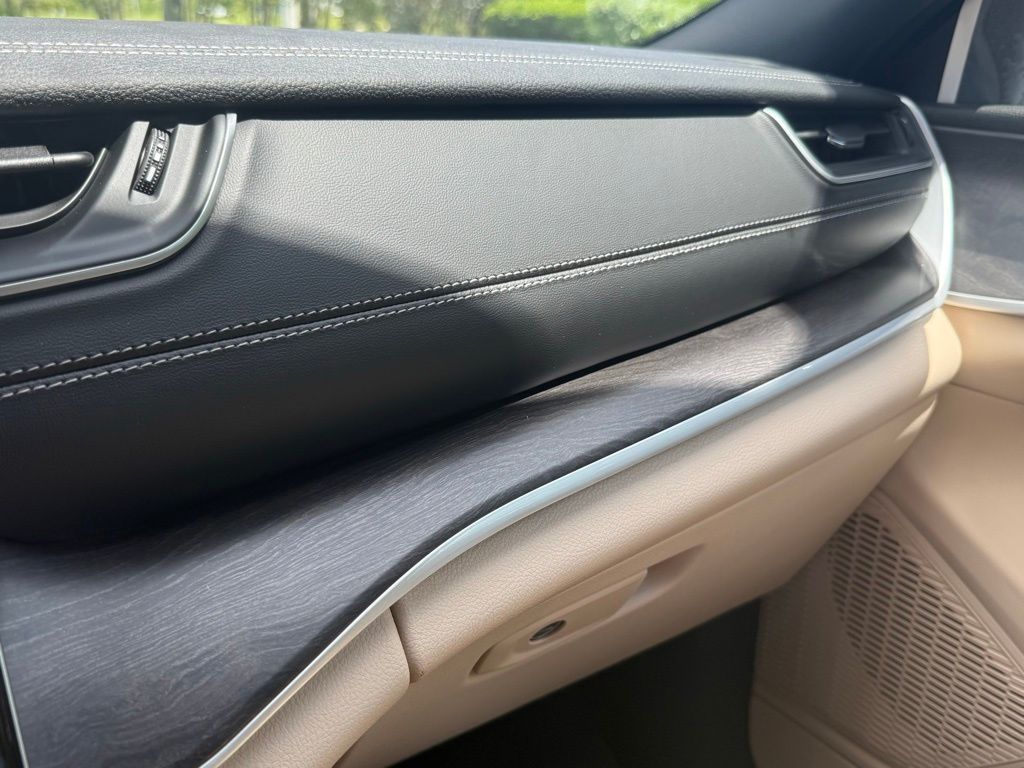 2025 Jeep Grand Cherokee Limited photo 14