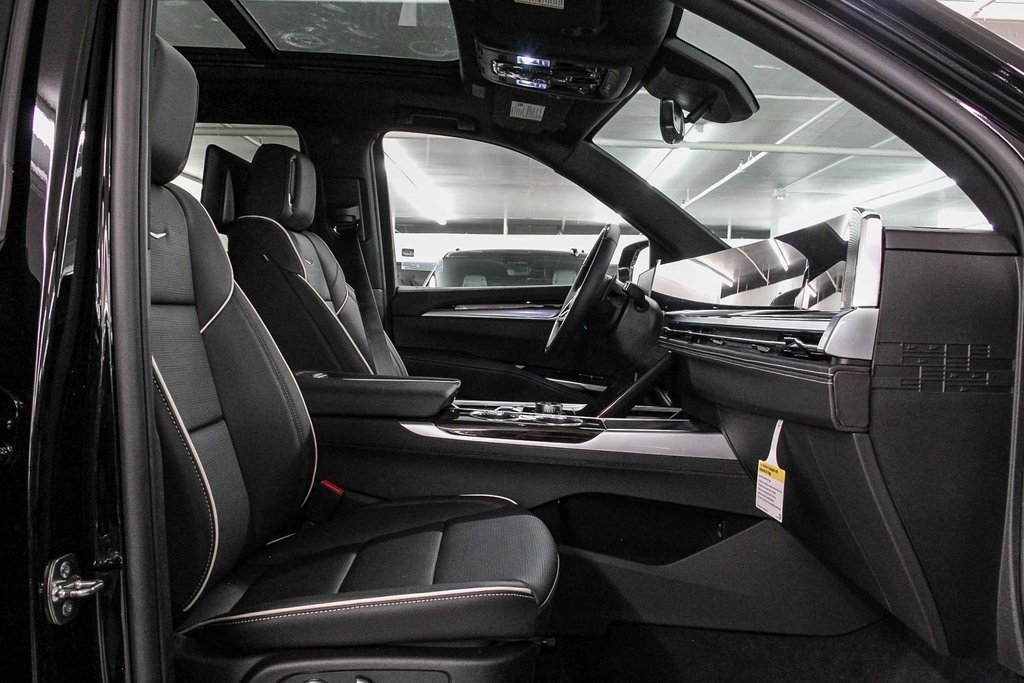 2026 Cadillac Escalade Luxury photo 18
