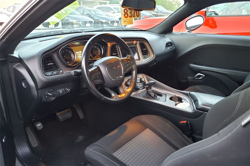 2023 Dodge Challenger SXT photo 6