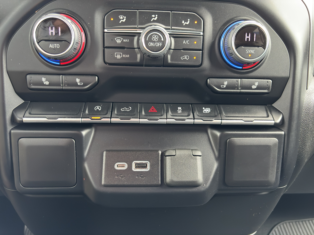 2022 Chevrolet Silverado 1500 LT photo 10