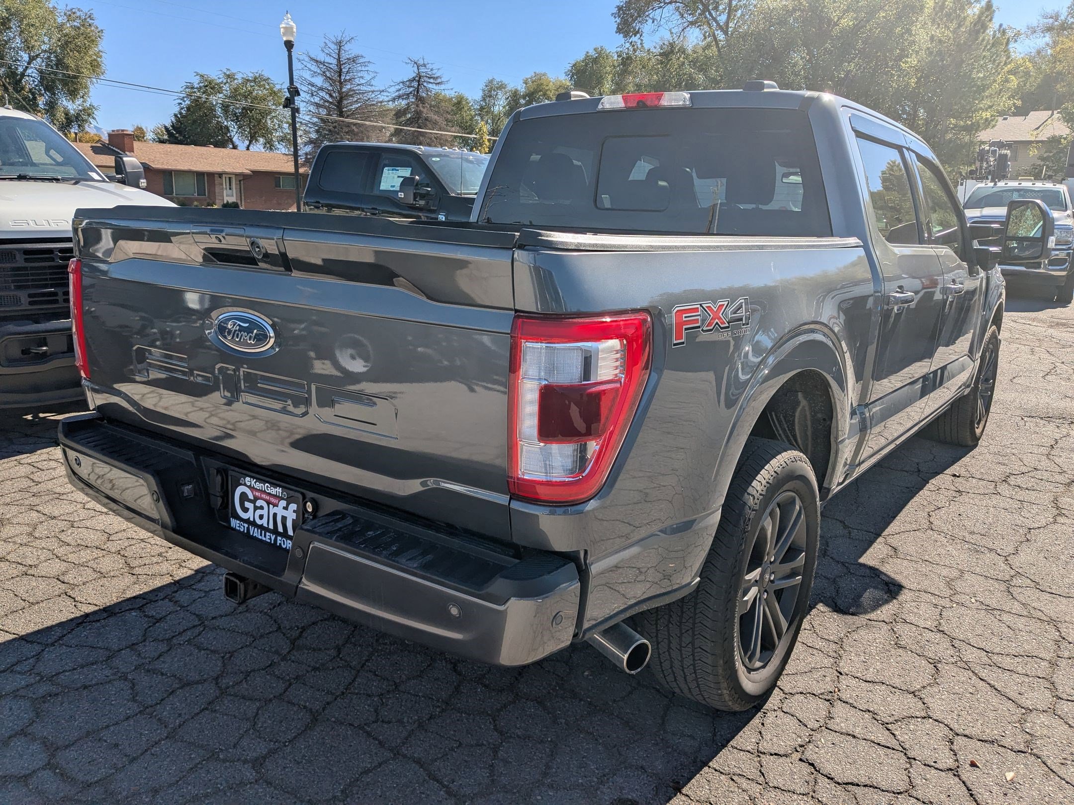 2022 Ford F-150 Lariat photo 2