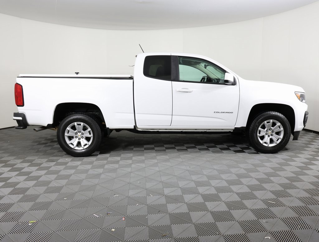 2022 Chevrolet Colorado LT photo 2