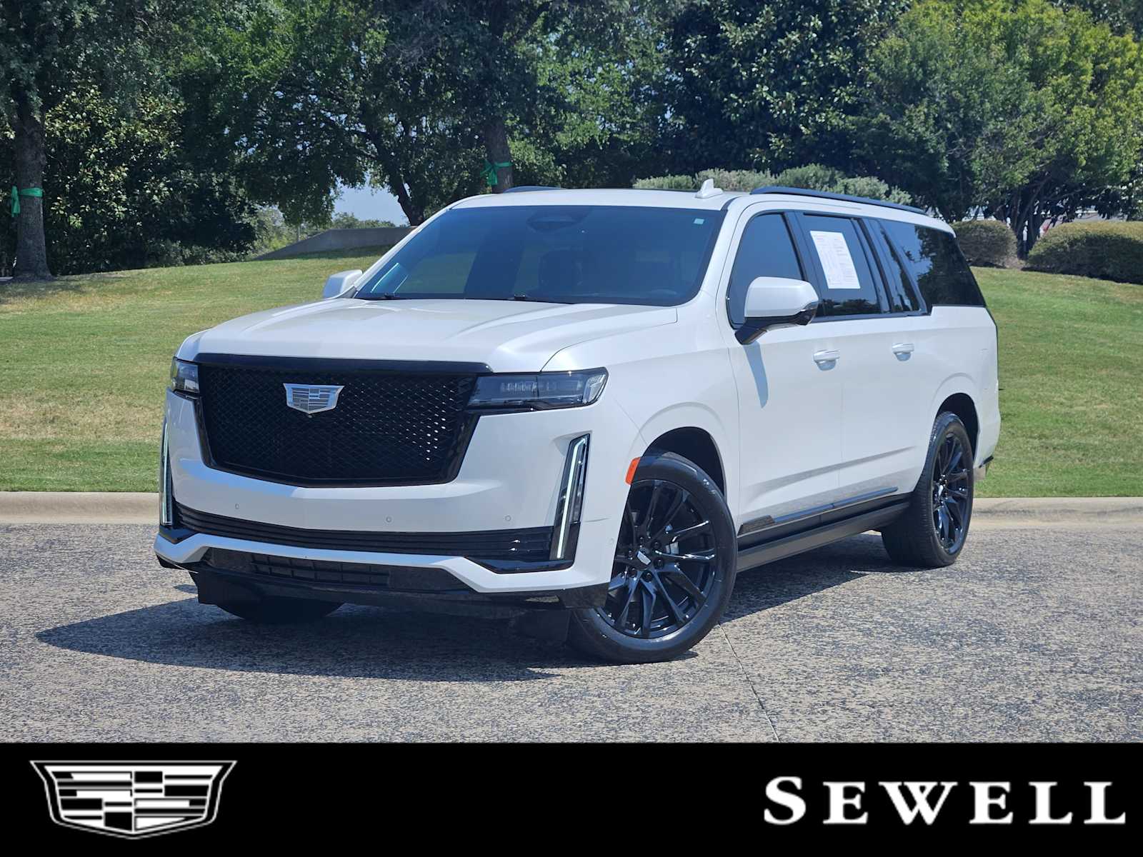 2023 Cadillac Escalade ESV Sport Platinum's photo