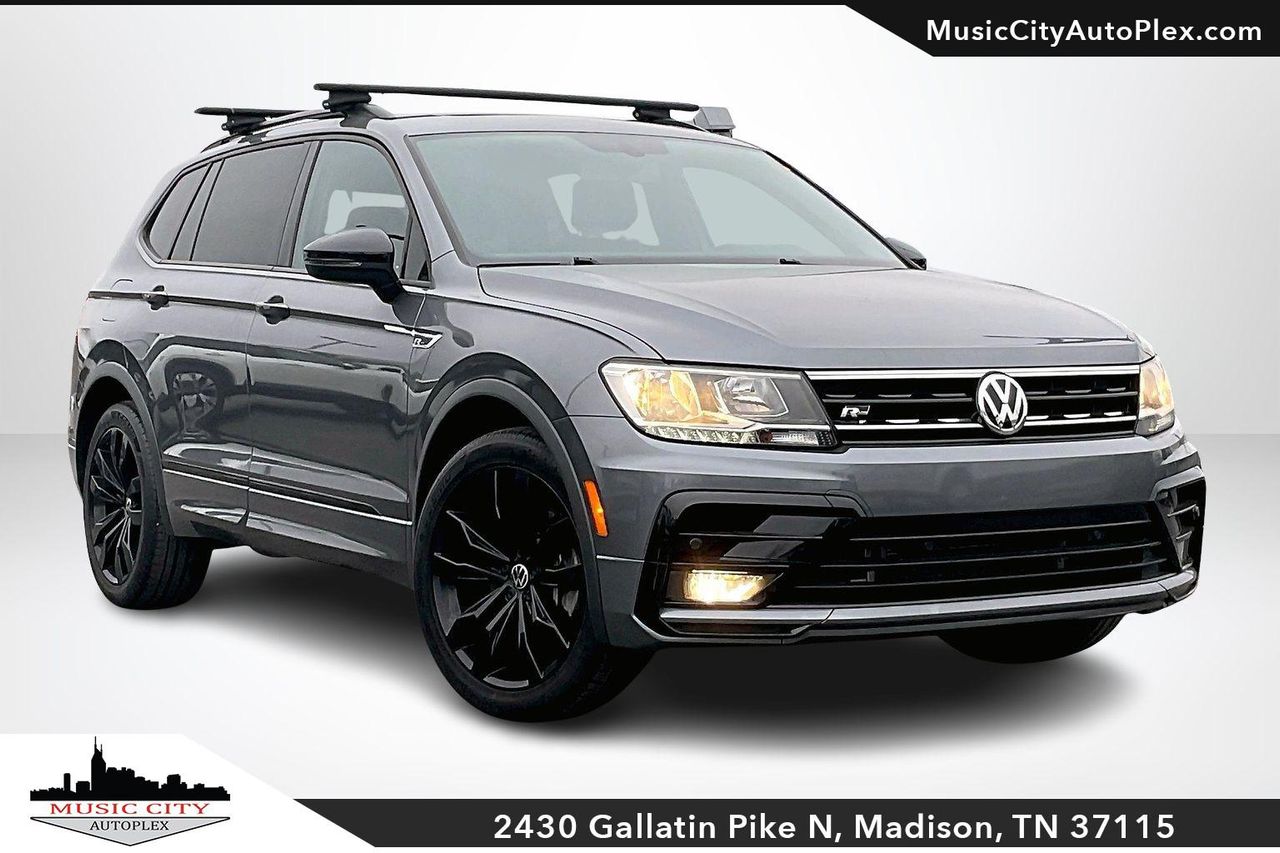 2020 Volkswagen Tiguan SE R-LINE BLACK's photo