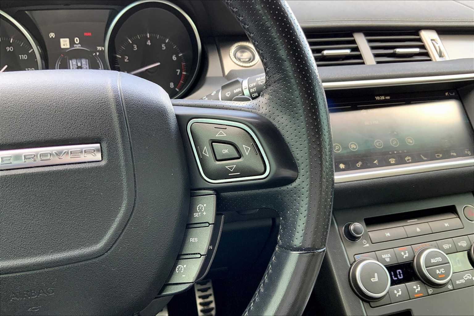 2018 Land Rover Range Rover Evoque HSE Dynamic photo 24