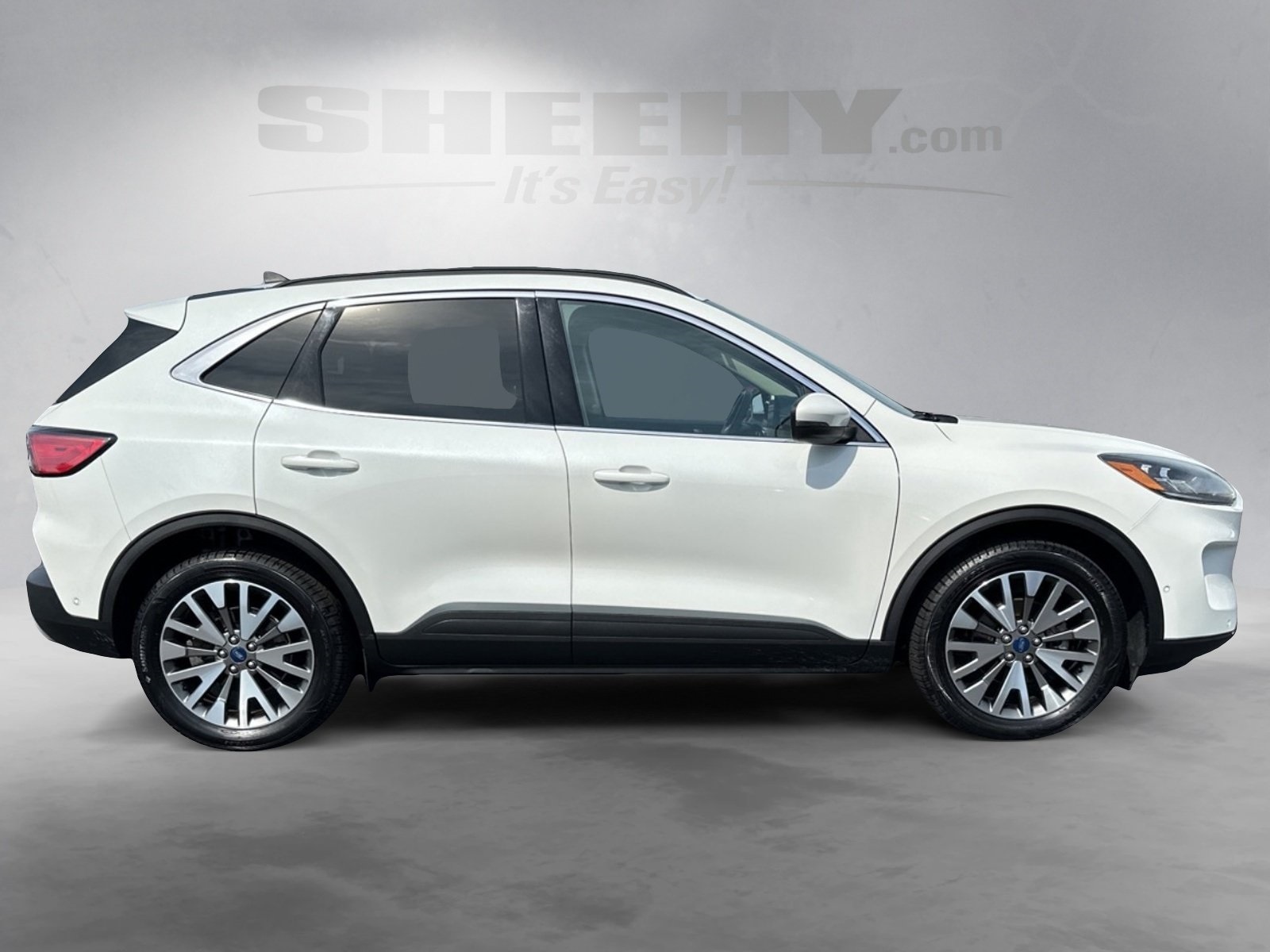 2020 Ford Escape Titanium Hybrid photo 8