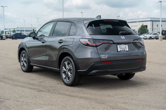 2026 Honda HR-V LX photo 4