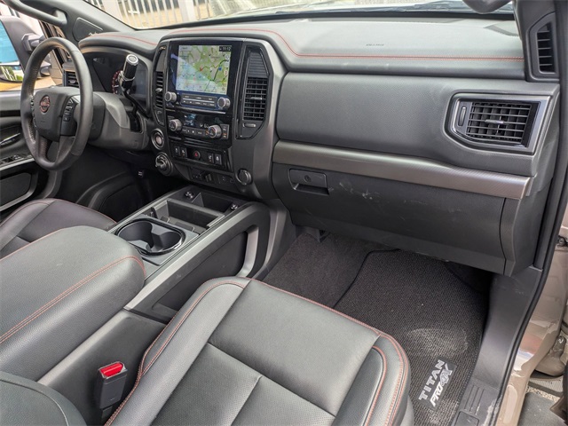 2024 Nissan Titan PRO-4X photo 31