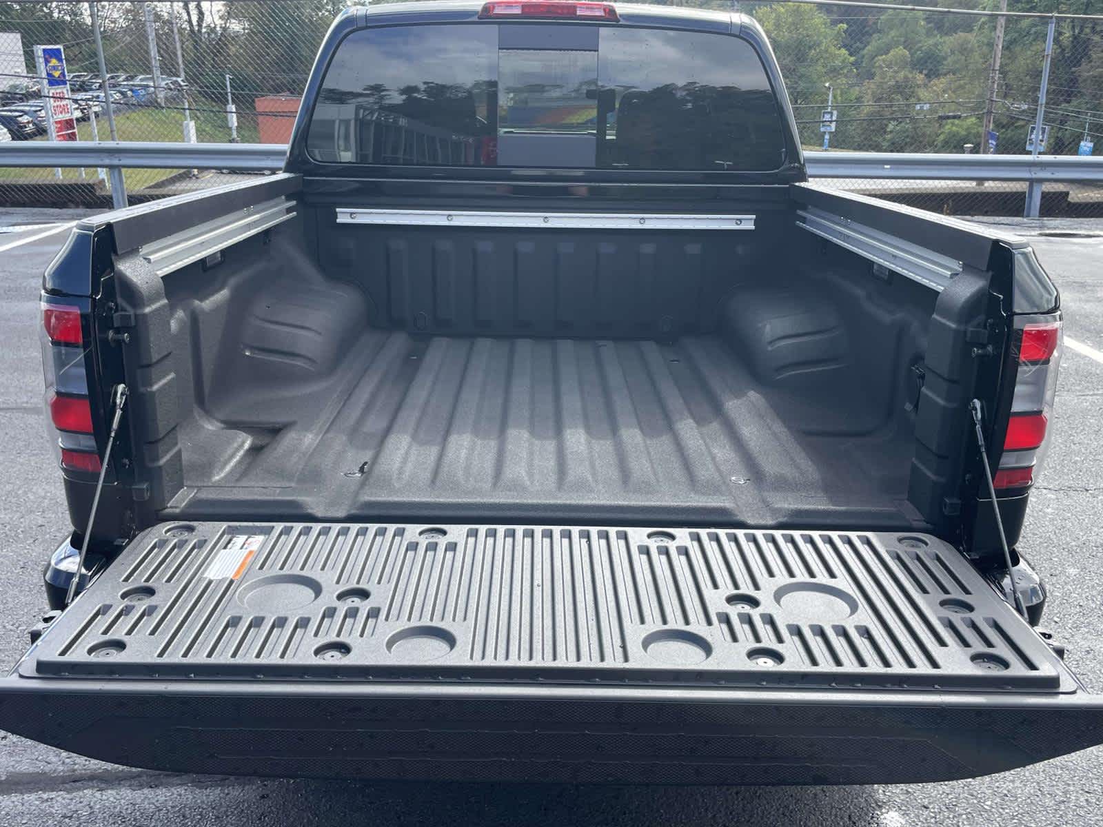 2026 Nissan Frontier Crew Cab SV photo 14