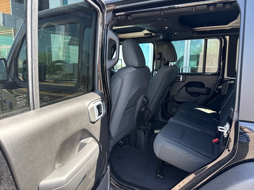 2025 Jeep Wrangler Sport S photo 8