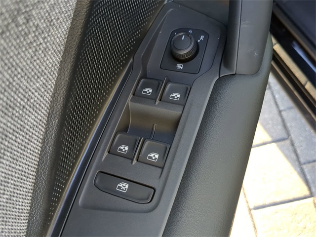 2025 Volkswagen Tiguan S photo 16
