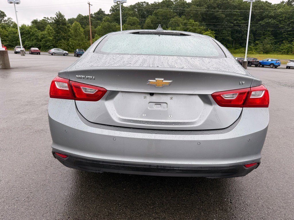 2025 Chevrolet Malibu 1LT photo 4