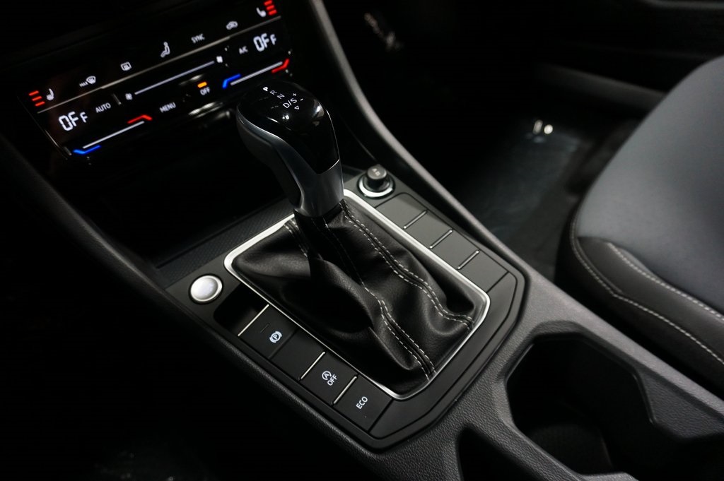 2025 Volkswagen Jetta 1.5T SE photo 17