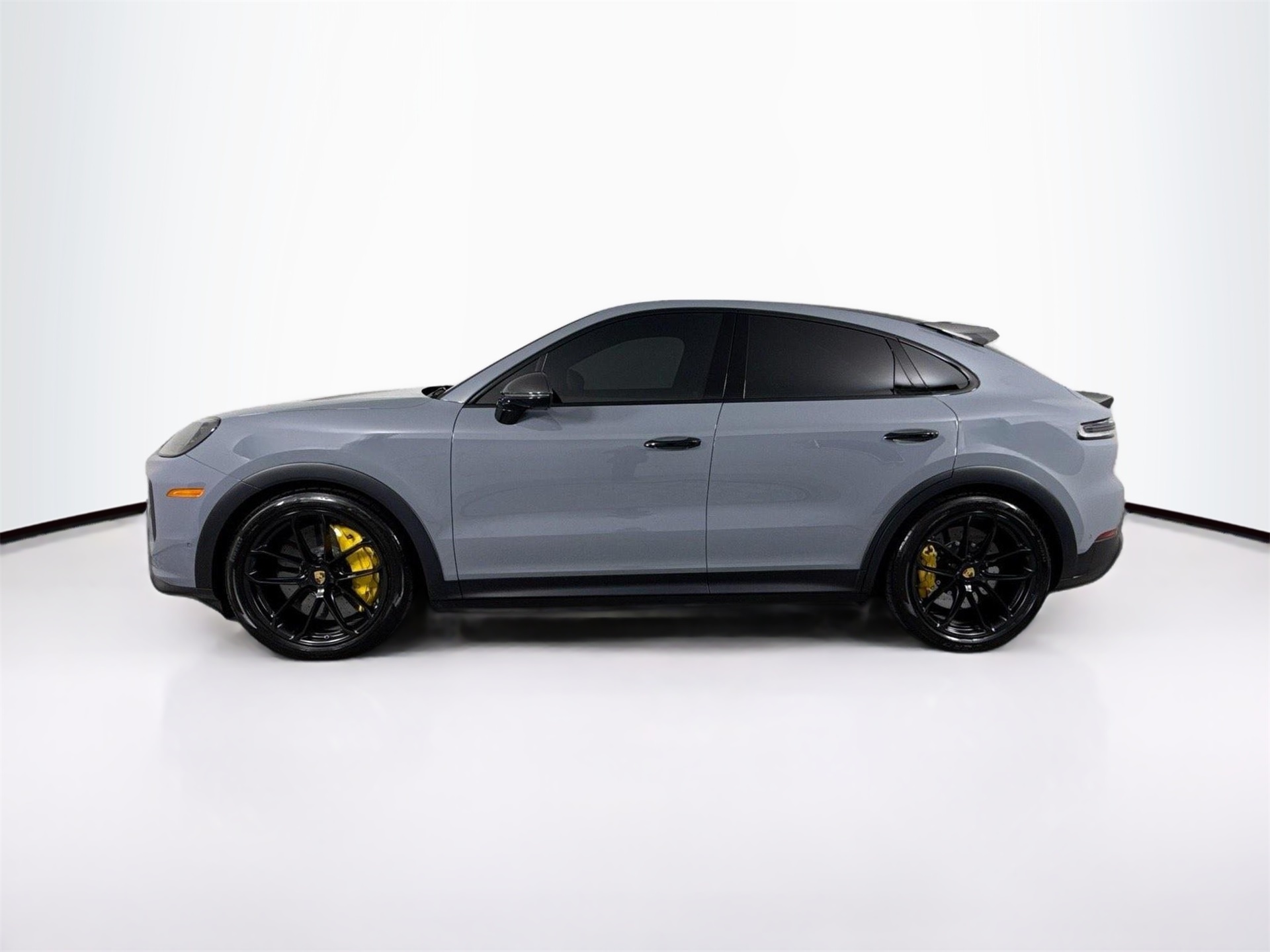 2024 Porsche Cayenne Coupe Turbo GT photo 4